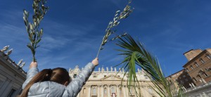 VATICAN-POPE-PALMS